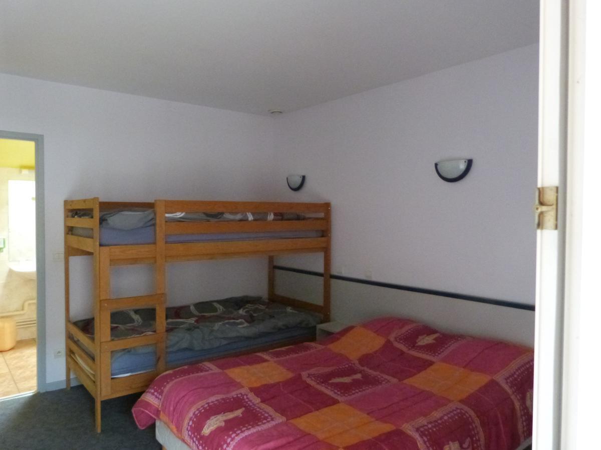 Leader Hotel Foucherans  Εξωτερικό φωτογραφία